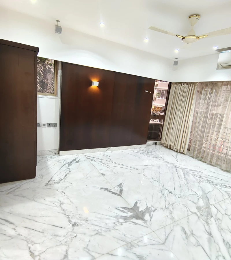 8 - Emporis, Bandra West