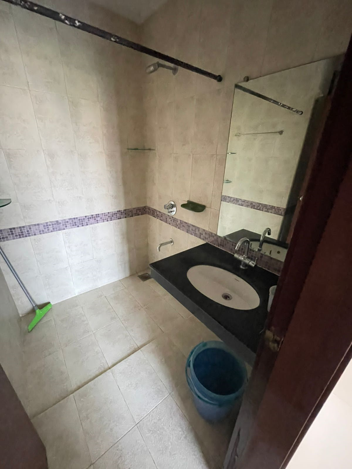 10 - Kalpataru Estate, Andheri East