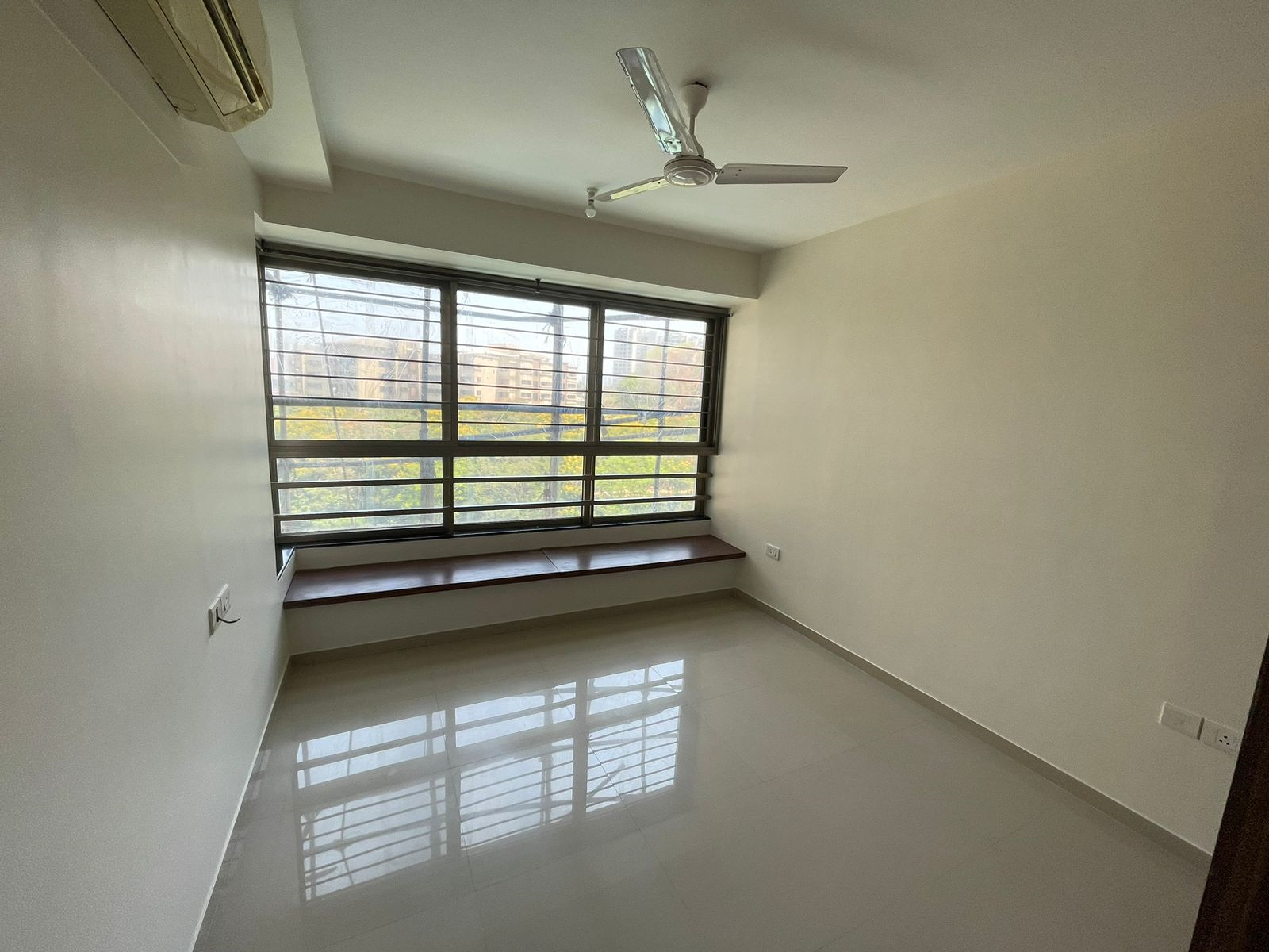 8 - Kalpataru Estate, Andheri East