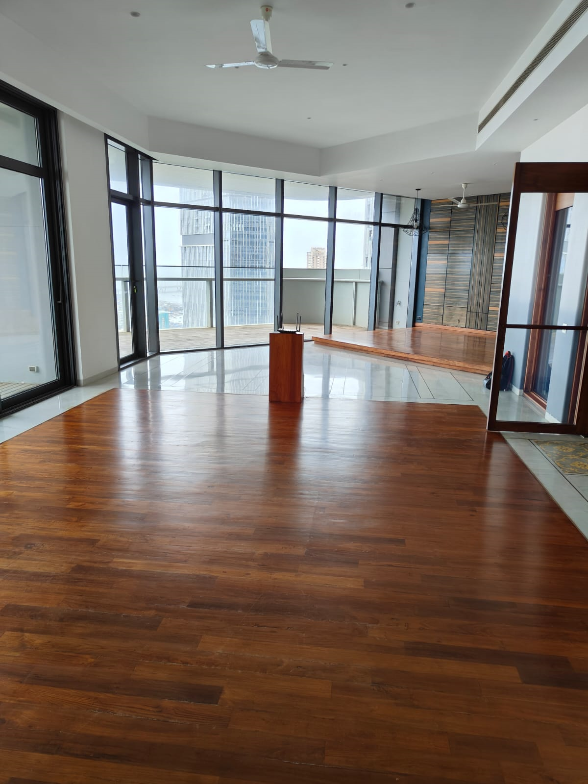 4 BHK Flat on Rent in Worli - Omkar 1973