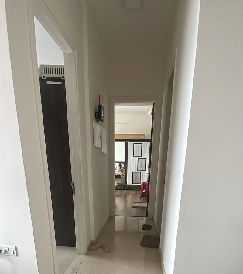 12 - Crescent Bay, Parel