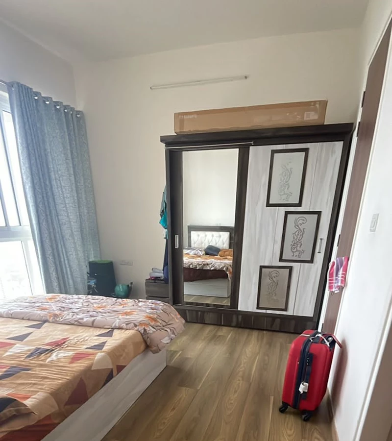 13 - Crescent Bay, Parel