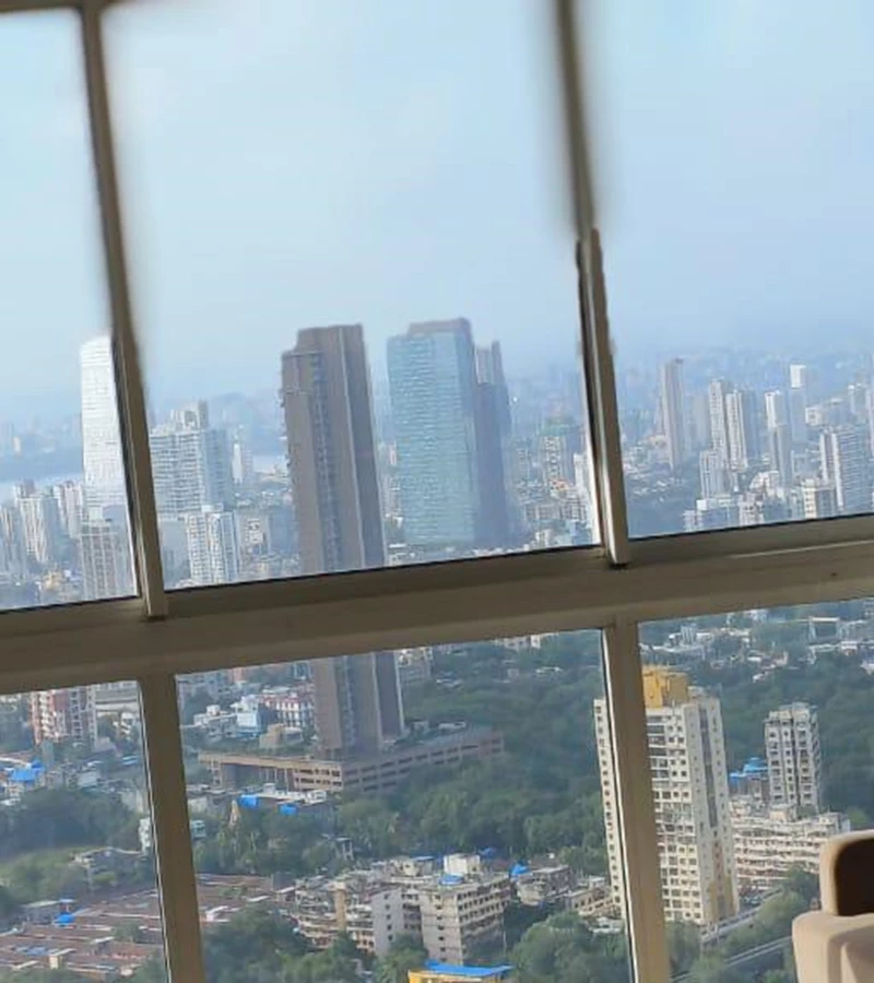 16 - Crescent Bay, Parel