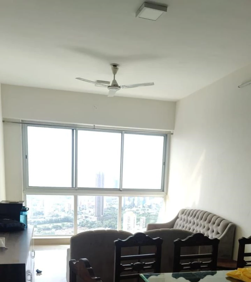 20 - Crescent Bay, Parel