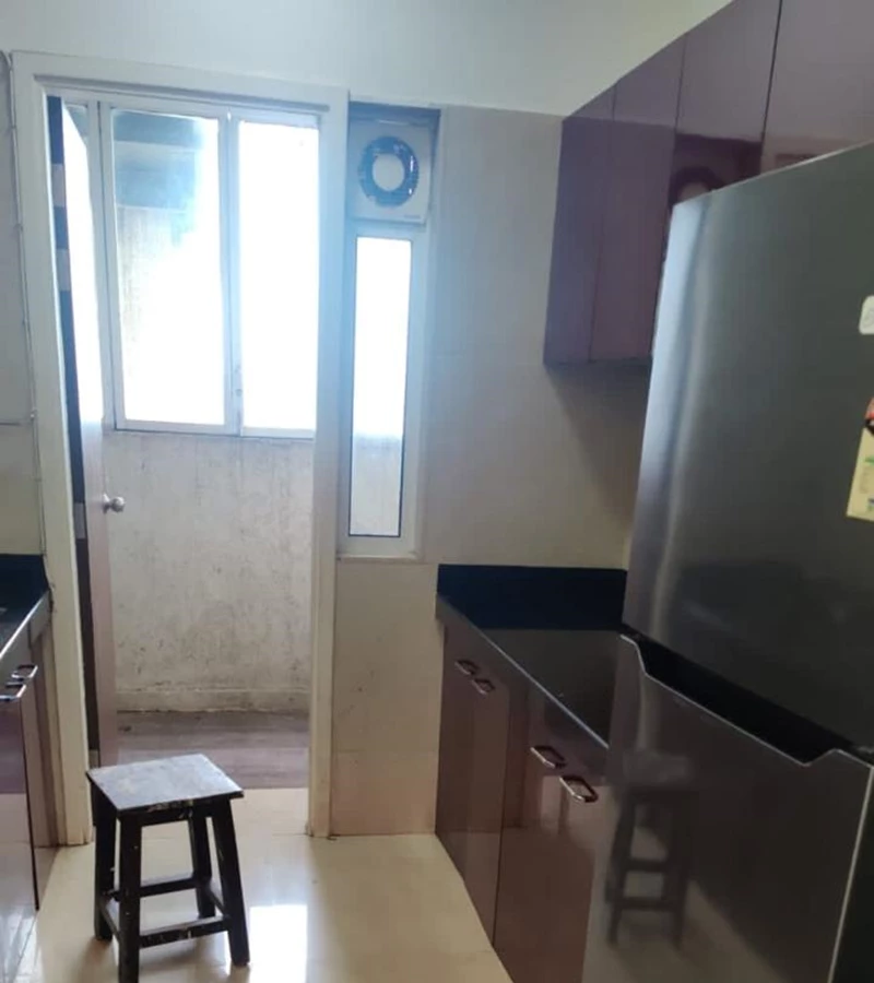 23 - Crescent Bay, Parel