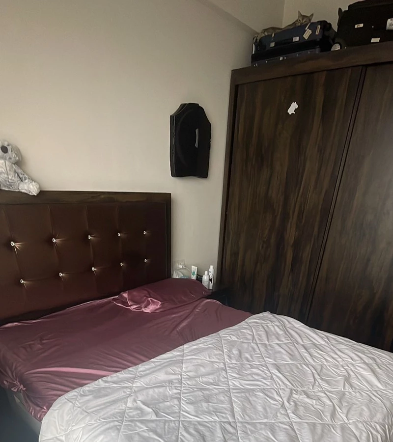5 - Crescent Bay, Parel