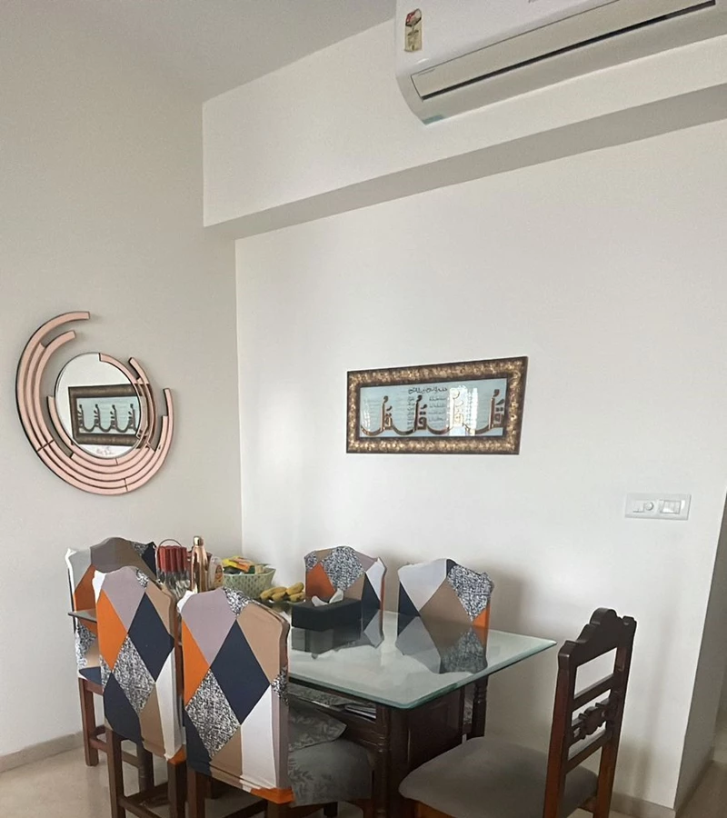 9 - Crescent Bay, Parel