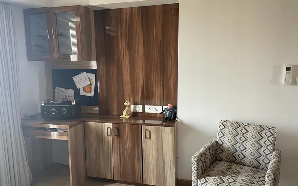 4 - Kanakia Paris, Bandra East