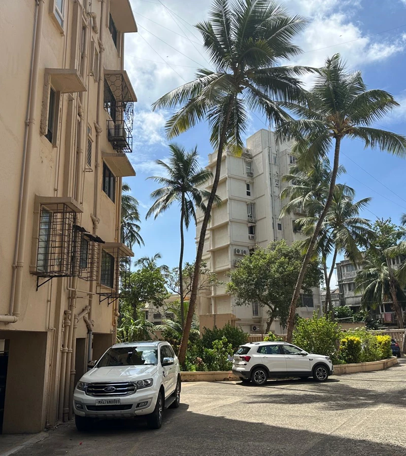 1 - Dhaval Ganga, Bandra West