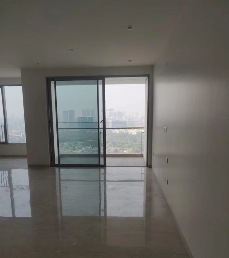 4 - Oberoi Maxima, Andheri East