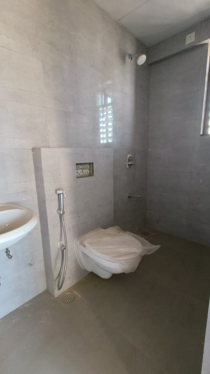 3 BHK Flat for Sale in Kandivali West - Siddha Seabrook