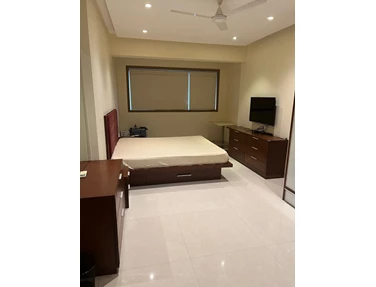 2 - Metropolitan, Bandra West