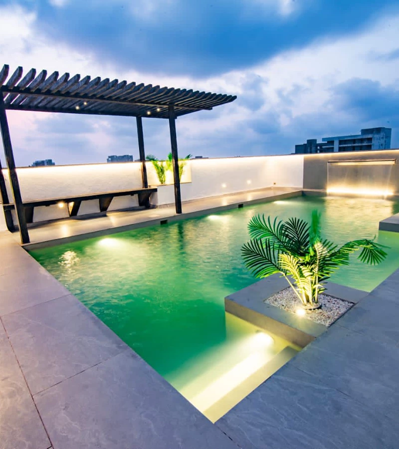 16 - Trinity Luxury, Khar West
