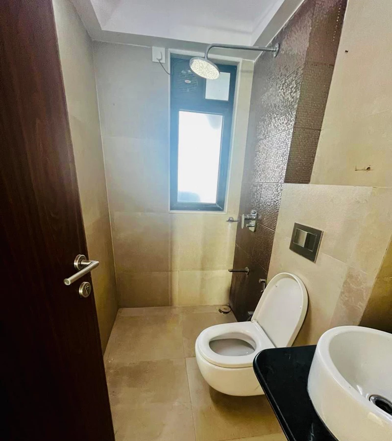 5 - Kanakia Hollywood, Andheri West