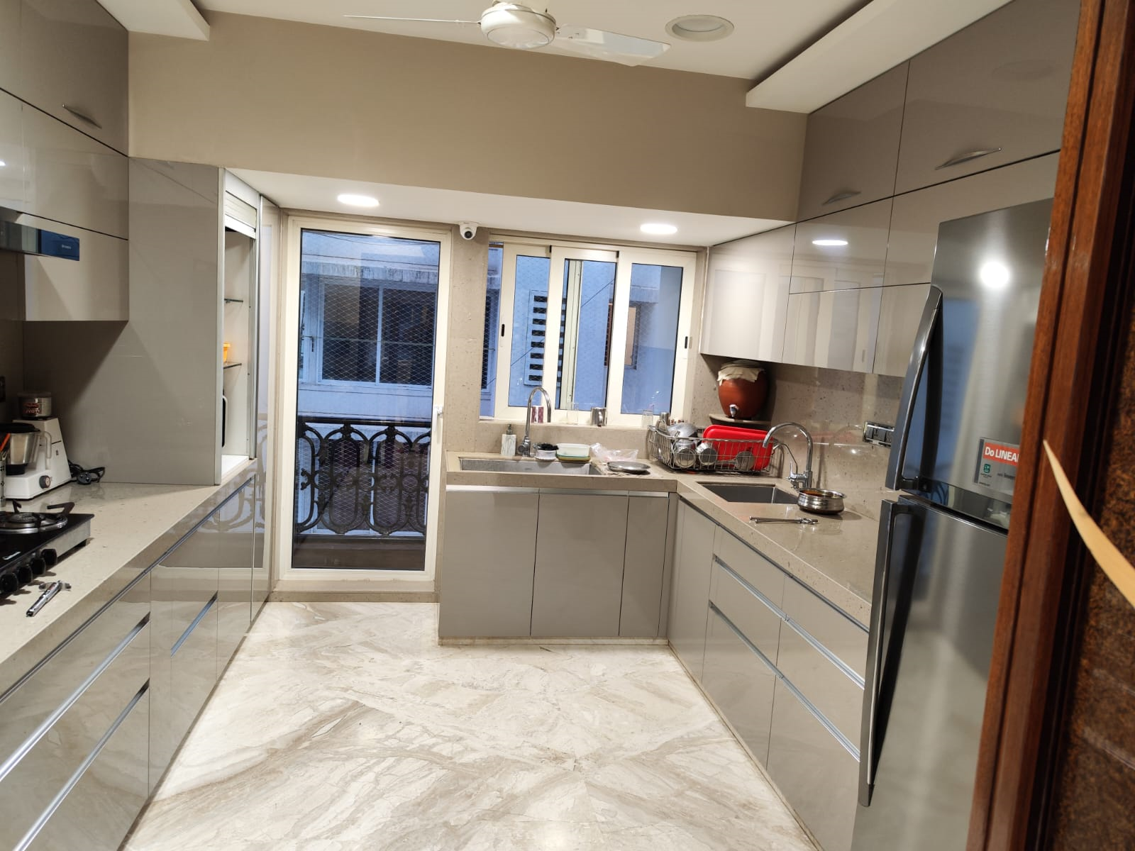 5 - Enchante, Khar West