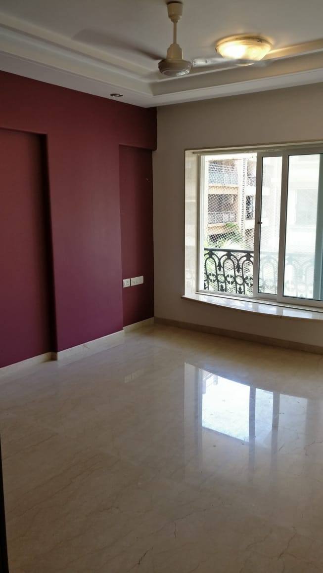 12 - Enchante, Khar West