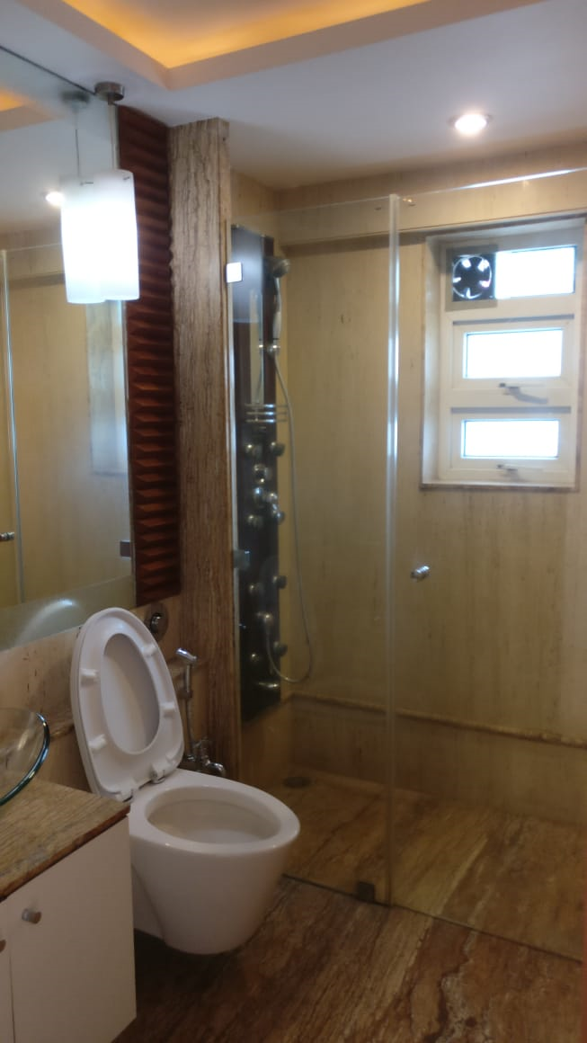 14 - Enchante, Khar West