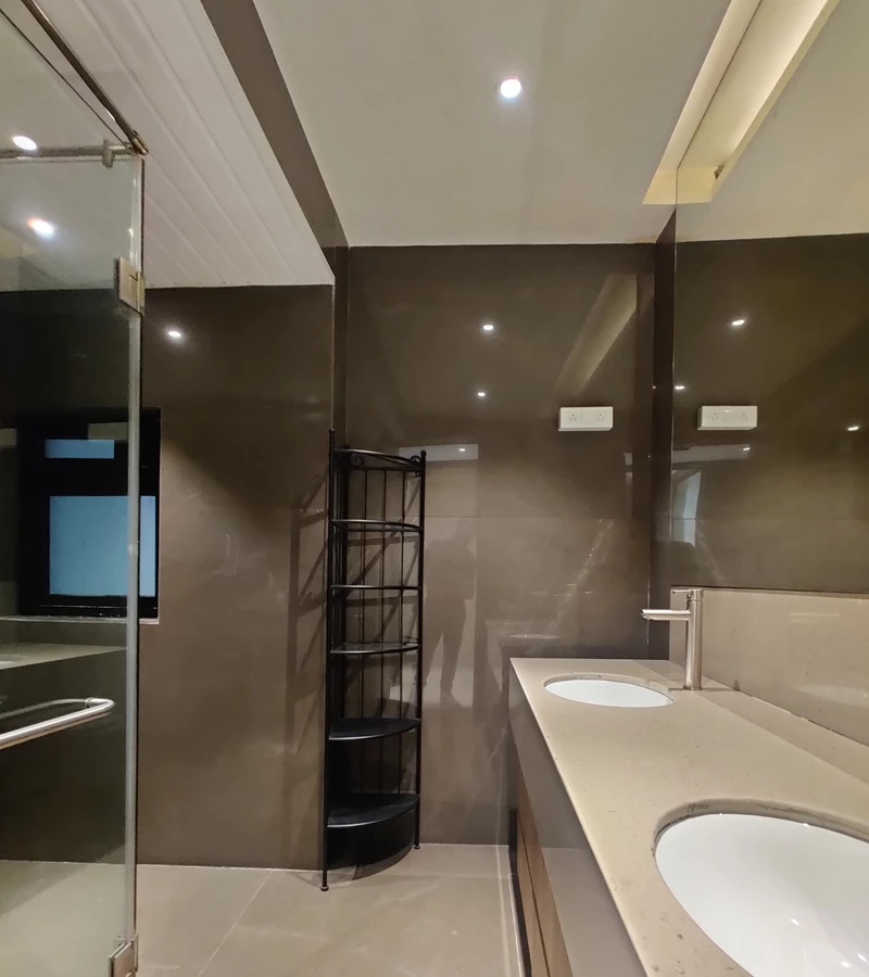 7 - 388, Khar West