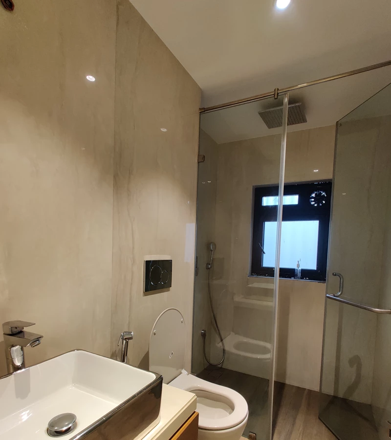 8 - 388, Khar West