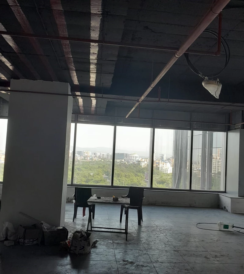 4 - X Cube, Andheri West