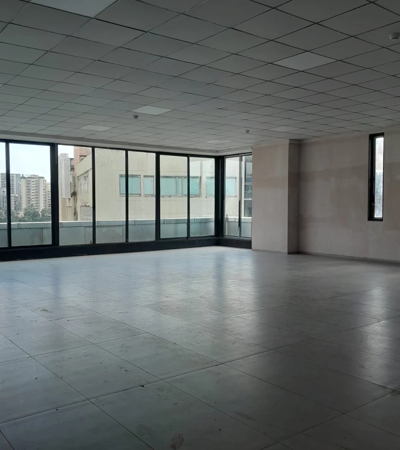 6 - X Cube, Andheri West