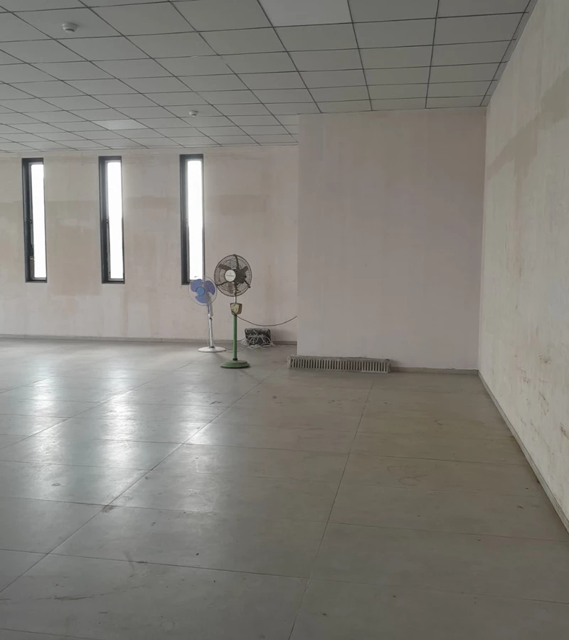 7 - X Cube, Andheri West