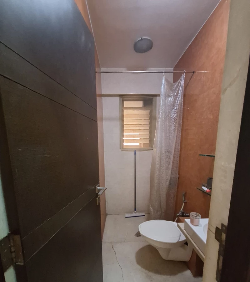 8 - Pacific Enclave, Khar West