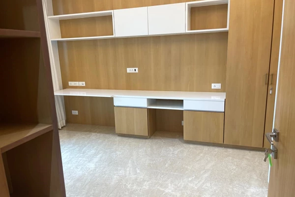 Flat for sale in Raheja Imperia, Worli
