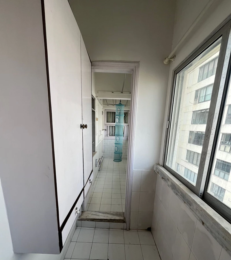 10 - Sarnath, Breach Candy