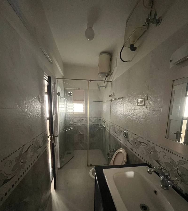 11 - Sarnath, Breach Candy