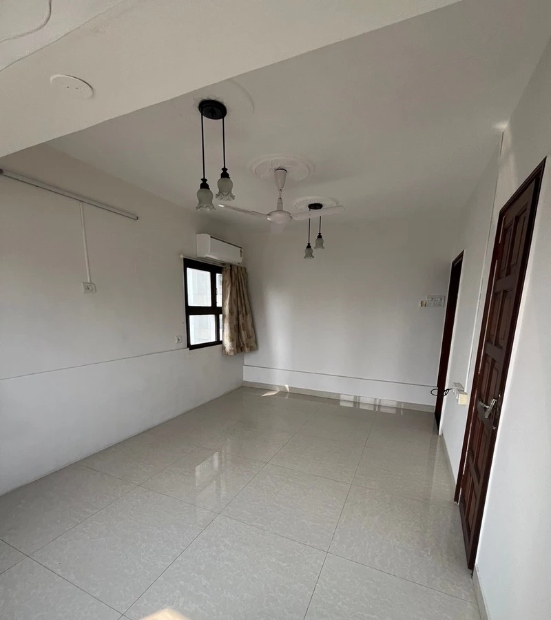 19 - Sarnath, Breach Candy