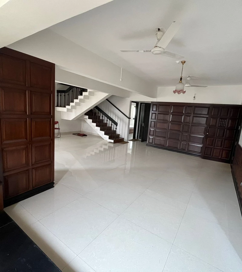 2 - Sarnath, Breach Candy