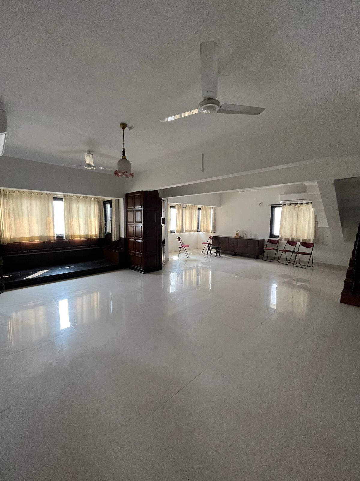4 BHK Flat on Rent in Breach Candy - Sarnath