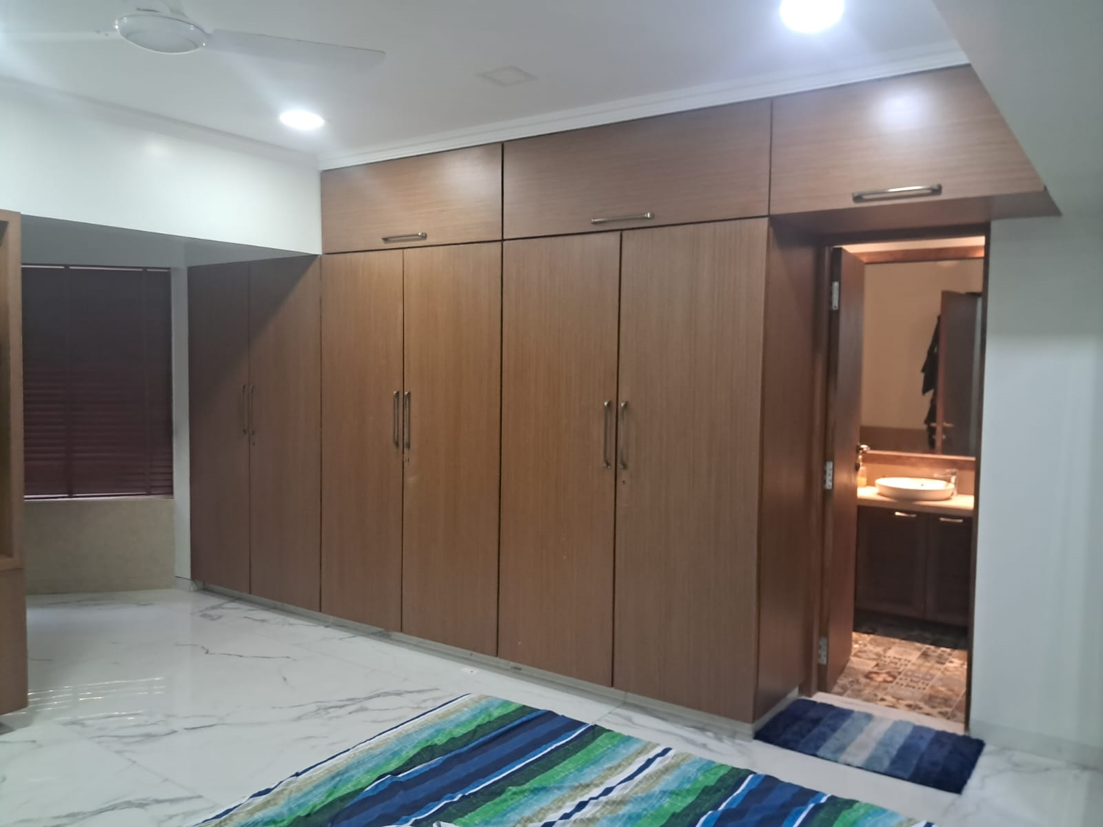 16 - Eldorado, Prabhadevi