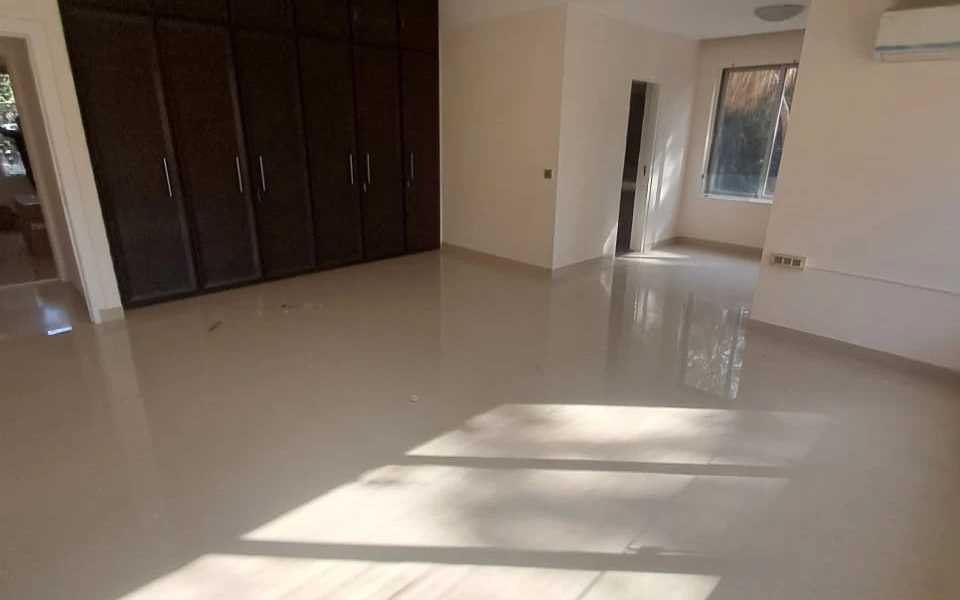 10 - Khatau Bungalow, Walkeshwar