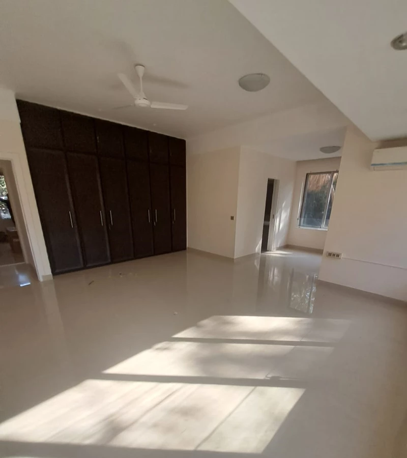 10 - Khatau Bungalow, Walkeshwar