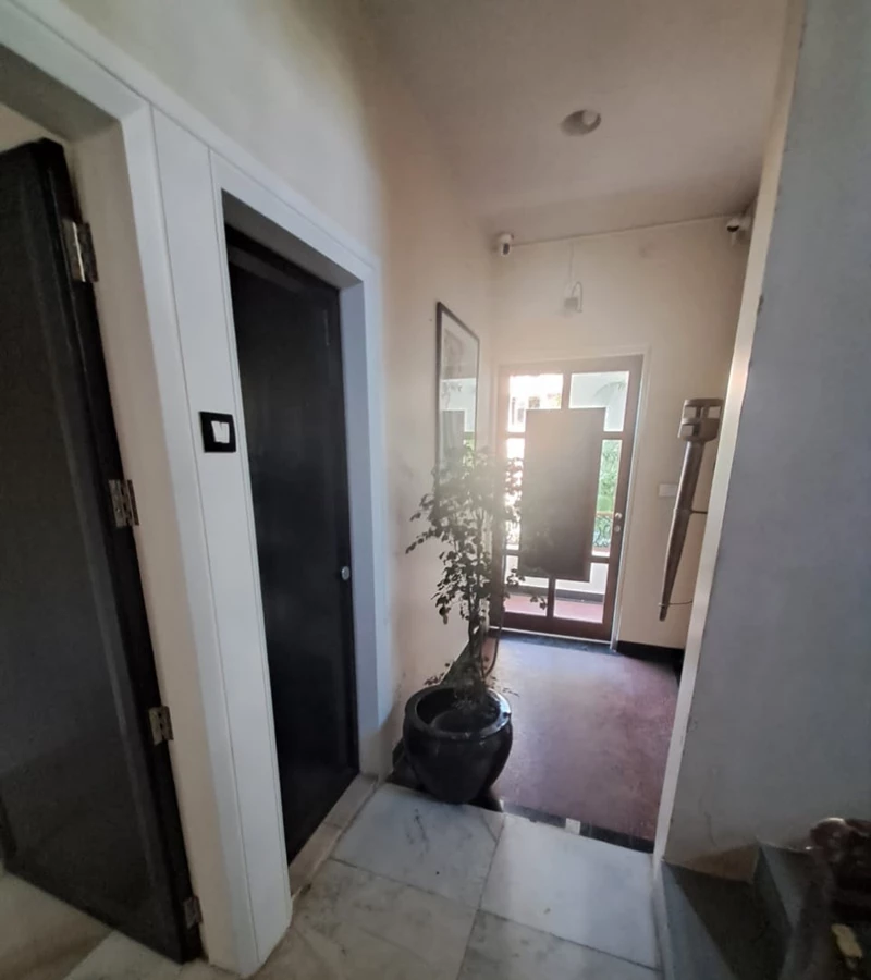 3 - Khatau Bungalow, Walkeshwar