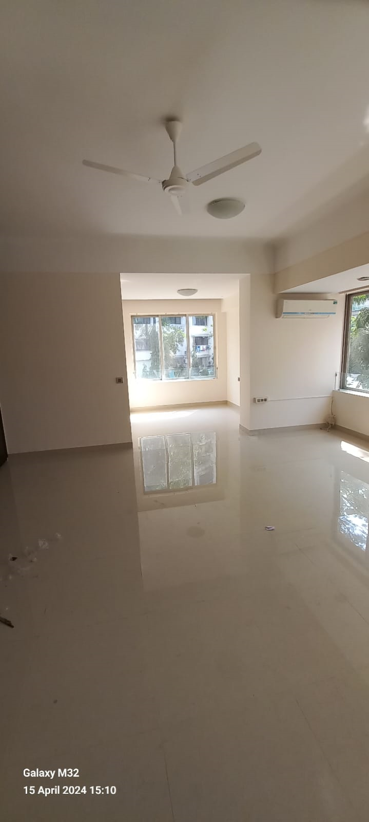 3 BHK Flat on Rent in Walkeshwar - Khatau Bungalow