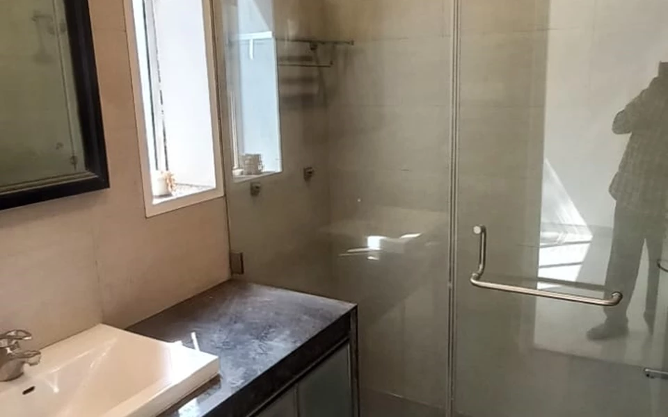 12 - Khatau Bungalow, Walkeshwar