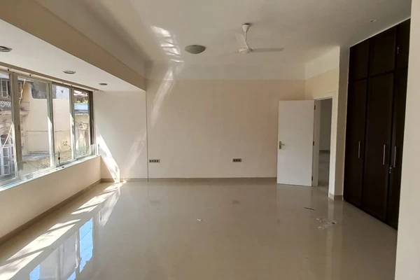 Flat on rent in Khatau Bungalow, Walkeshwar