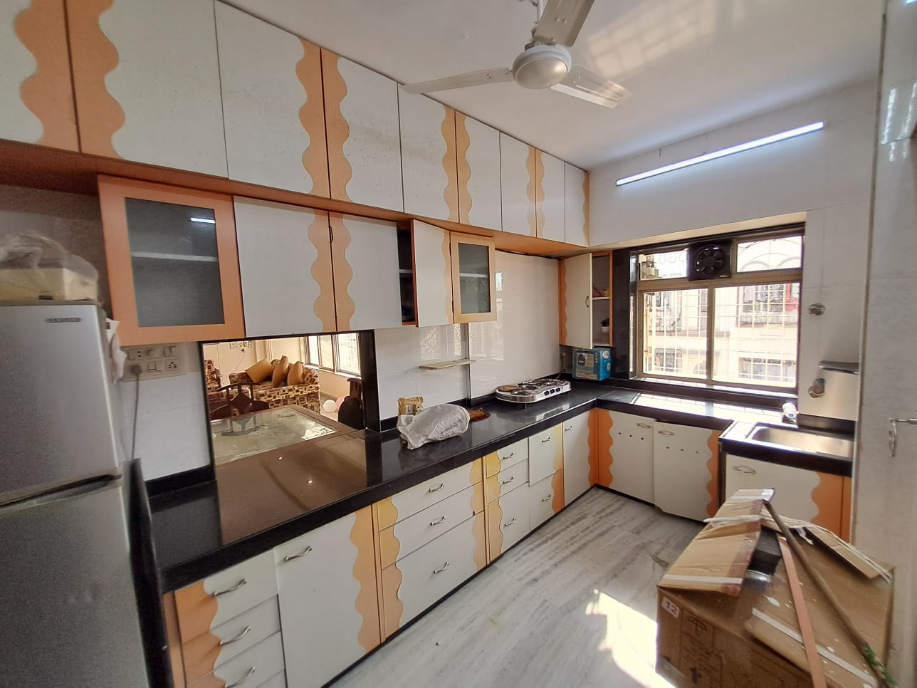 2 BHK Flat on Rent in Vile Parle East - Trimurti Apartment