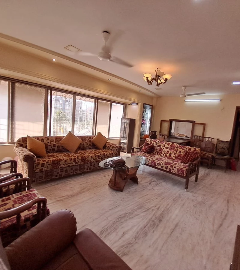 12 - Trimurti Apartment, Vile Parle East