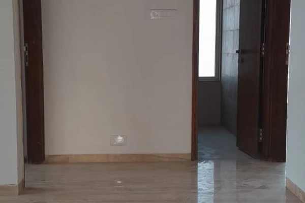 Flat on rent in Kings , Santacruz East