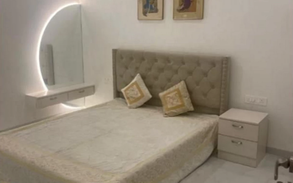 4 - Pushpa Bhavan, Colaba