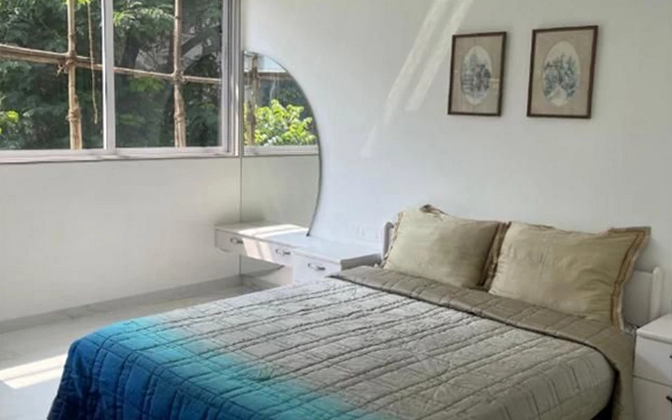 8 - Pushpa Bhavan, Colaba