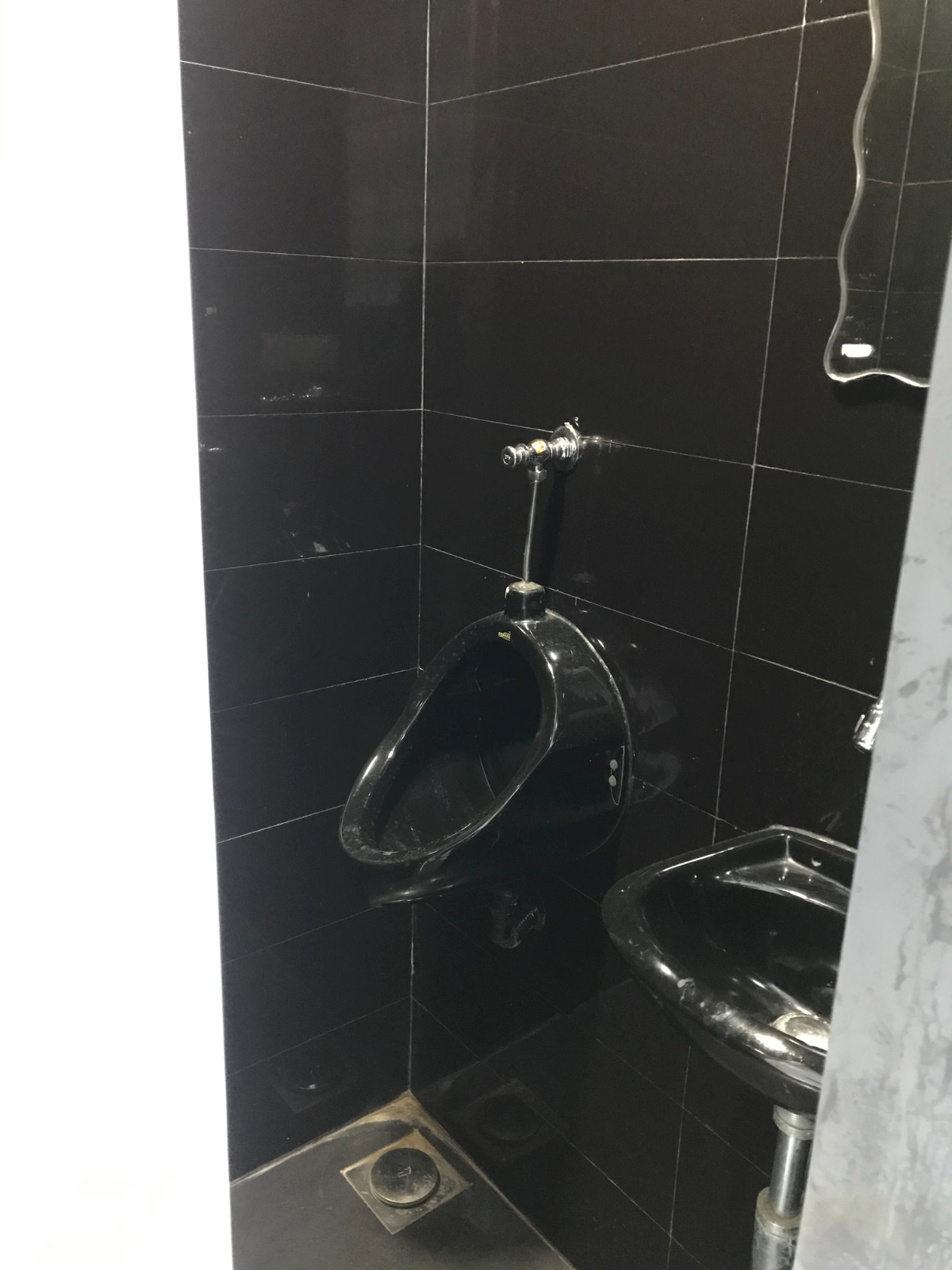 Omkar Summit Business Bay