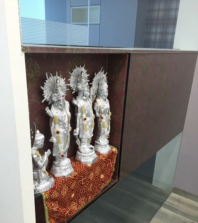 45 - Omkar Summit Business Bay, Andheri East
