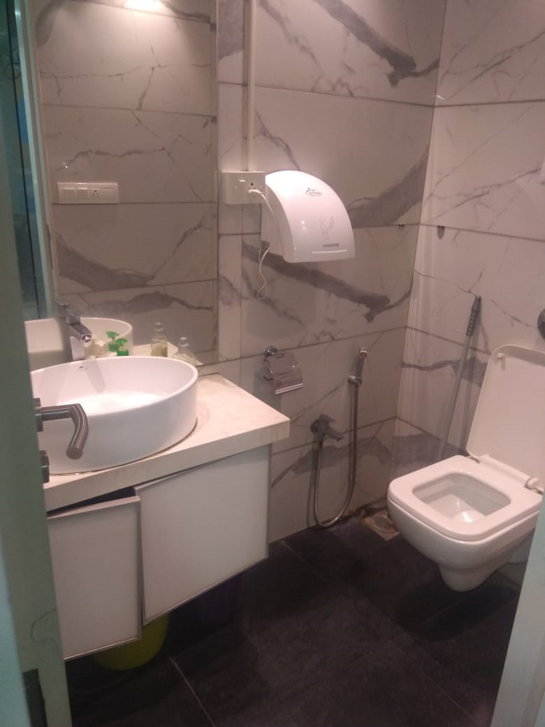 Omkar Summit Business Bay