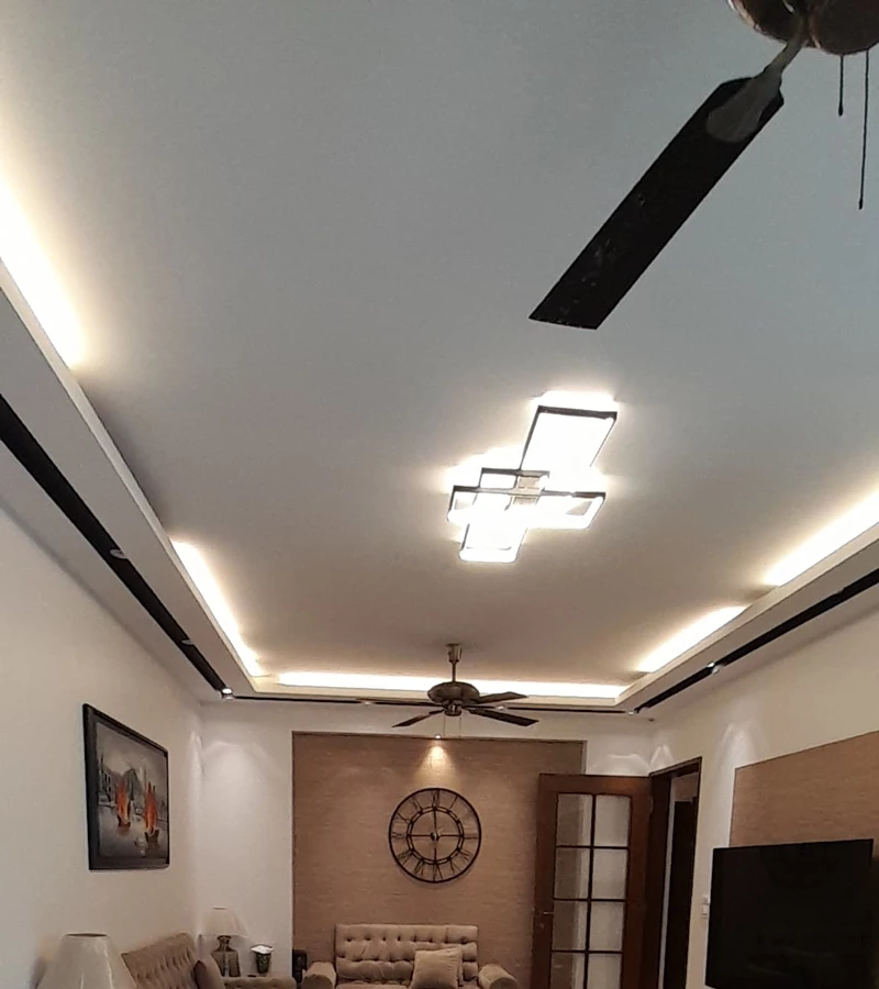 18 - Riviera, Juhu