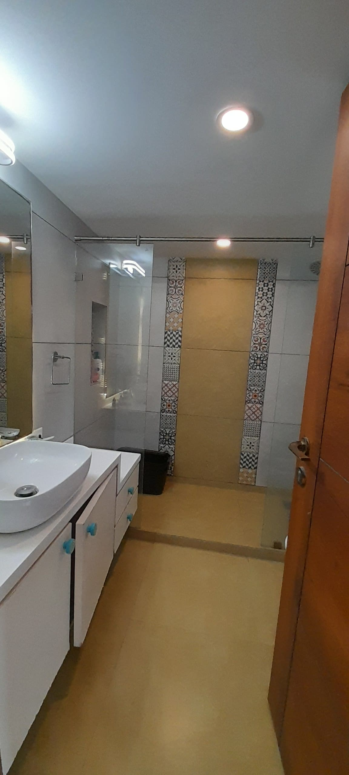 3 BHK Flat for Sale in Juhu - Riviera